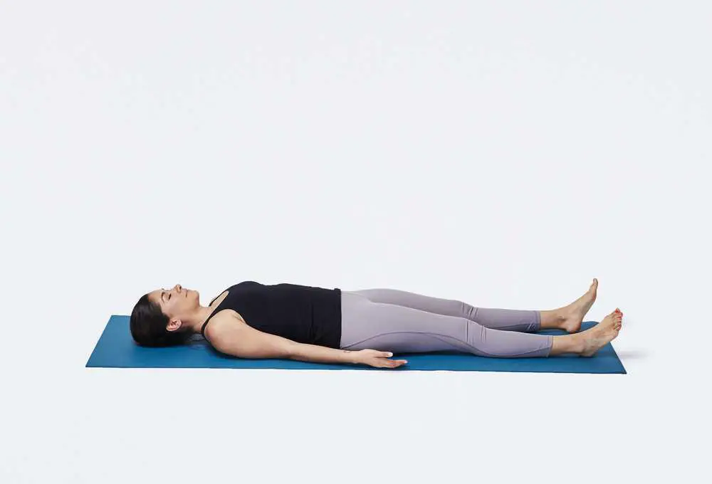Photo of Pruebe un estiramiento extremo del tendón de la corva con una postura de brújula en el yoga