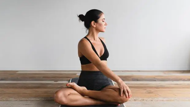 Photo of 8 preguntas de yoga que te da vergüenza hacer