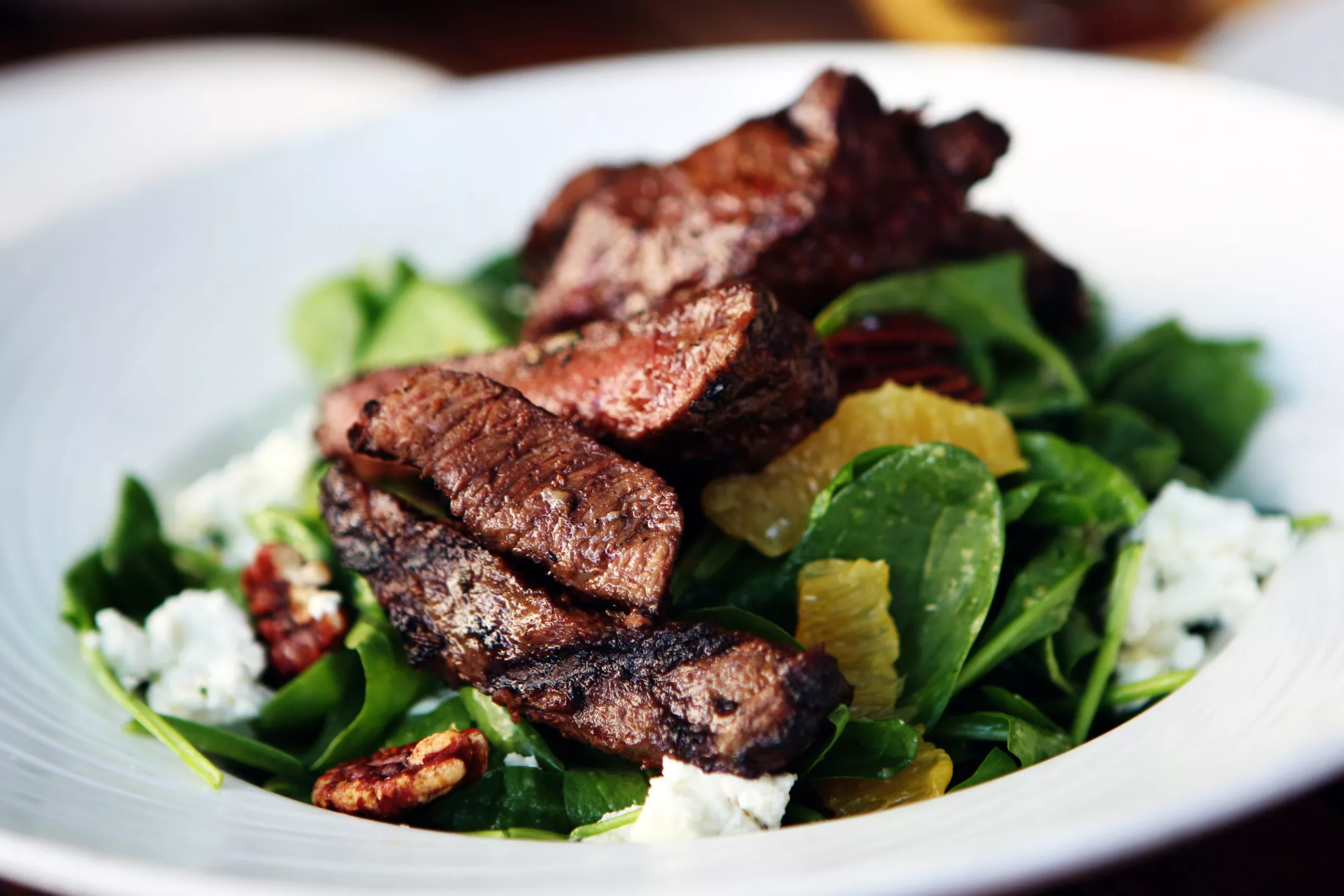steak and spinach salad