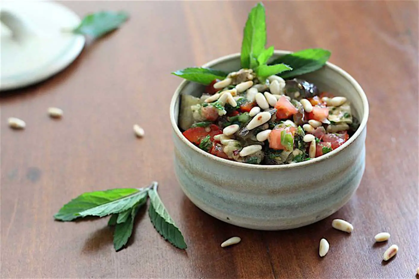 Photo of Receta de ensalada de berenjenas y vegetales a la parrilla mediterránea con bajo contenido de FODMAP