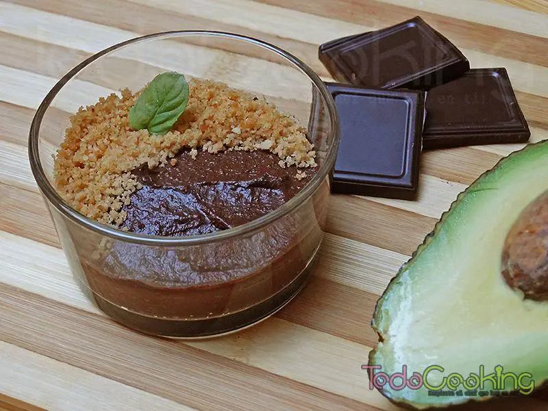 Photo of Receta de mousse de aguacate de chocolate oscuro fácil de preparar para el corazón