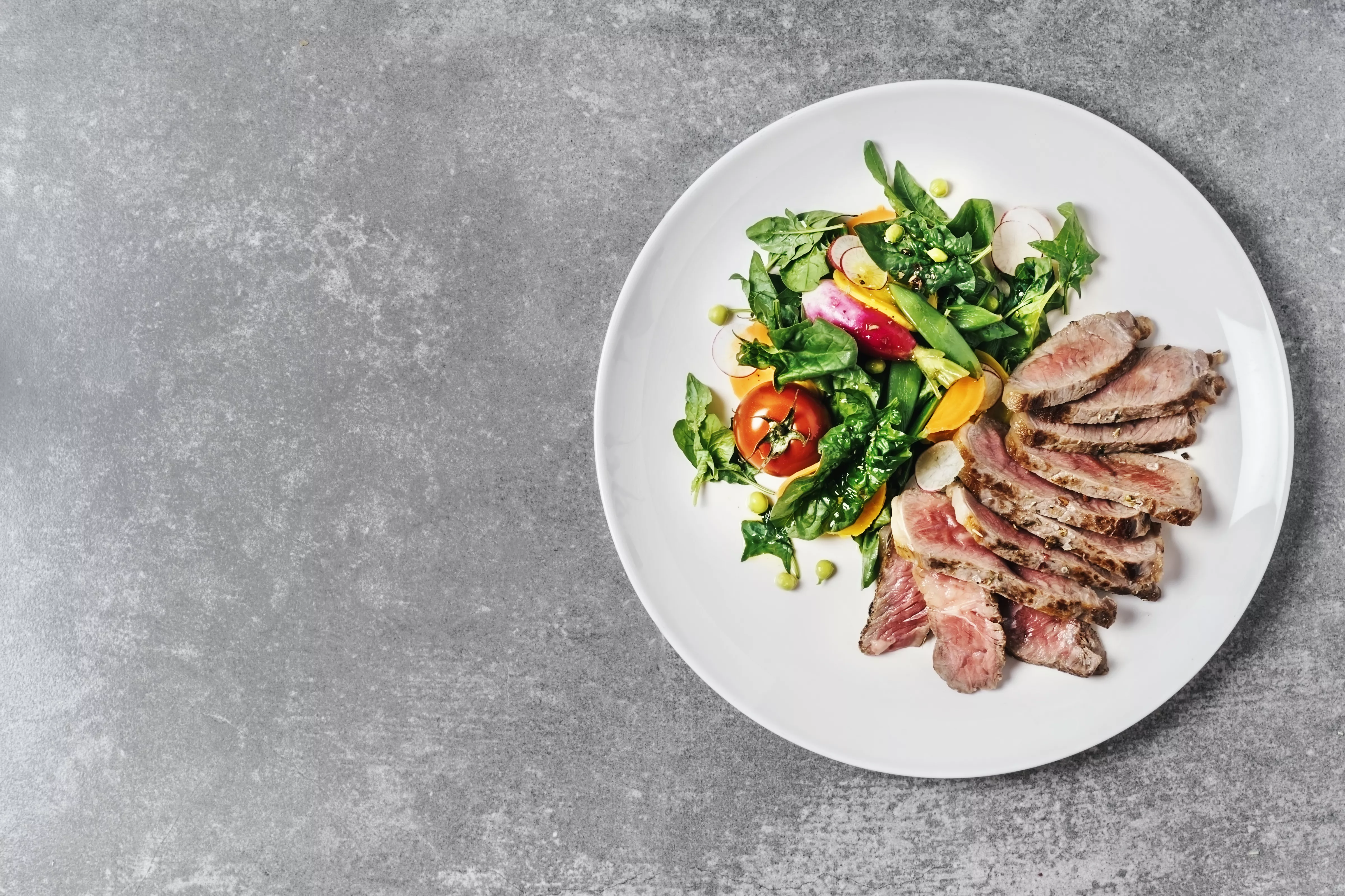 Steak with fresh salad